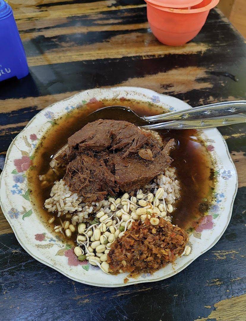 Rawon Rosobo (google.com/maps/Wahyu Prasetia Utomo)