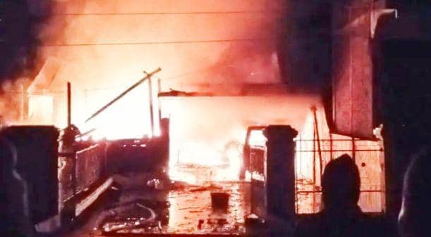 Dua Unit Rumah dan Satu Minibus di Bima Ludes Terbakar
