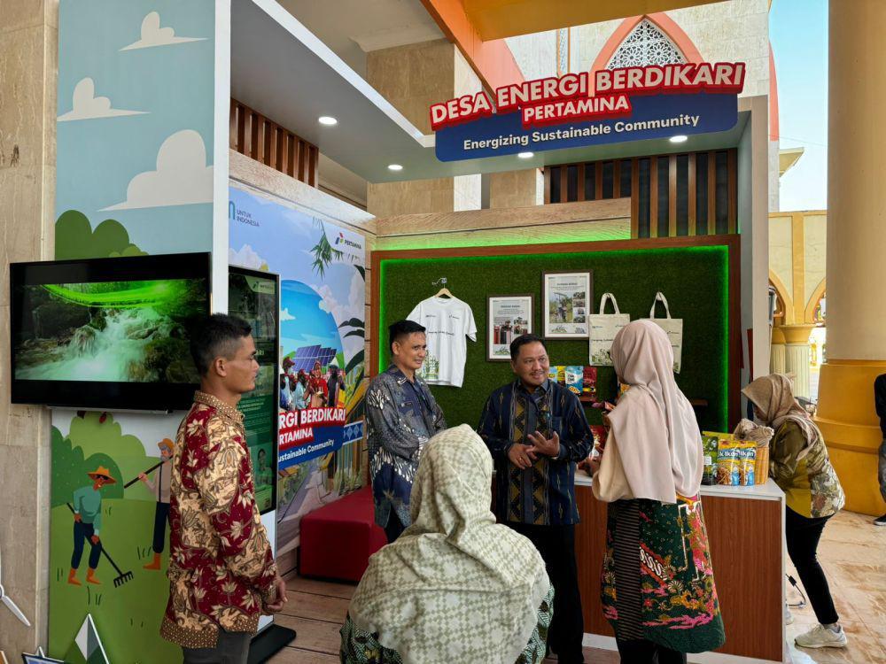 PT Pertamina (Persero) menghadirkan inovasi Desa Energi Berdikari (DEB) Dusun Bondan Cilacap pada Gelar Teknologi Tepat Guna Nusantara ke-25 yang diinisiasi Kementerian Desa, Pembangunan Daerah Tertinggal dan Transmigrasi (Kemendes PDTT) RI di Lombok, Nusa Tenggara Barat (NTB), pada 14–17 Juli 2024. (Dok. Pertamina)