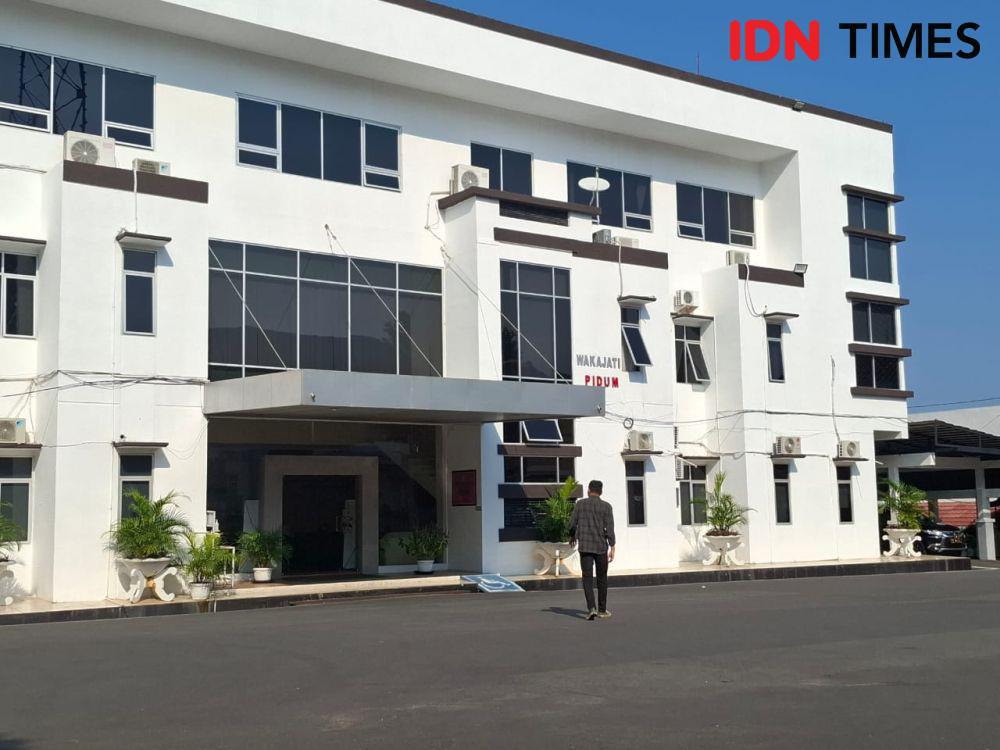 Jamintel Kejagung lakukan pemeriksaan di gedung Kejati Lampung. (IDN Times/Tama Yudha Wiguna).