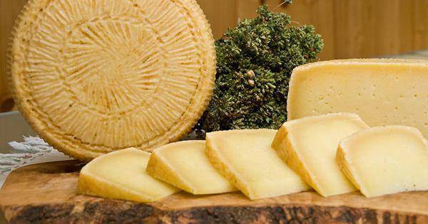Pecorino (commons.wikimedia.org/Rlucia)