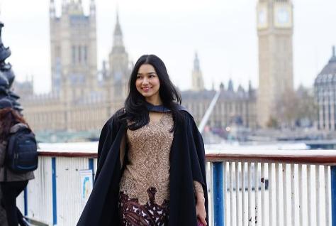5 Cara Merawat Kebaya agar Tetap Terlihat Indah dan Awet