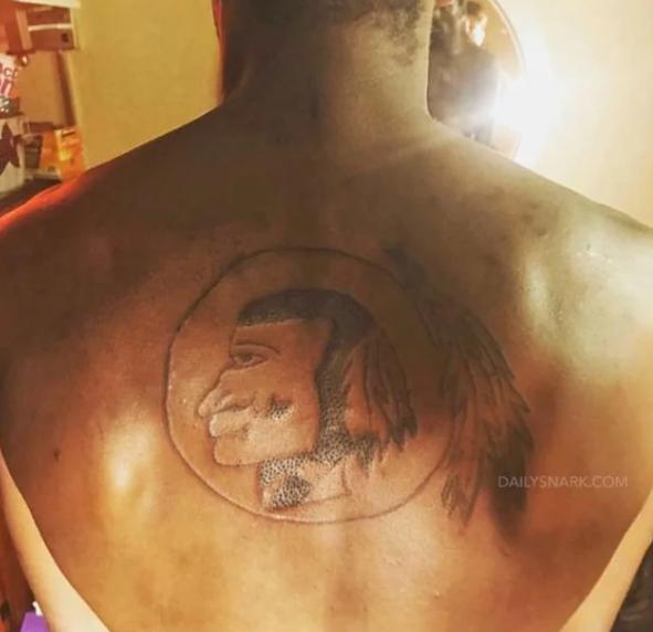 potret tato gak biasa di punggung (reddit.com/snipercandyman)