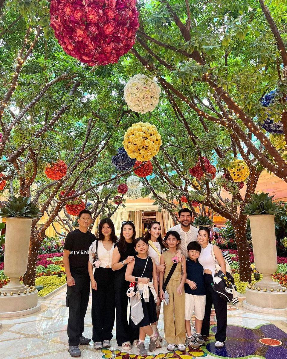Ayu Ting Ting liburan ke LA (Instagram.com/ayutingting92)