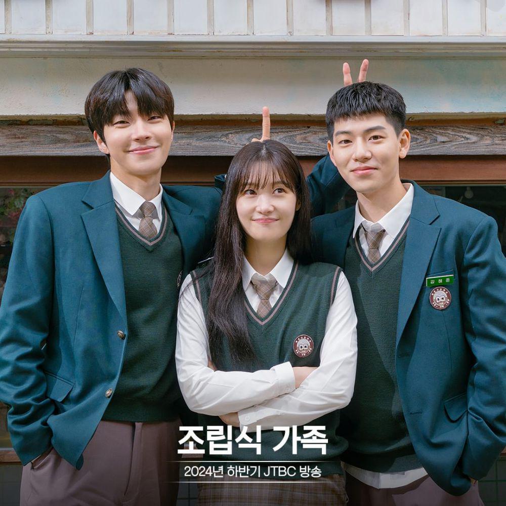 Hwang In Yeop, Jung Chae Yeon, dan Bae Hyun Sung di balik layar drama Family by Choice (dok. JTBC/Family by Choice)
