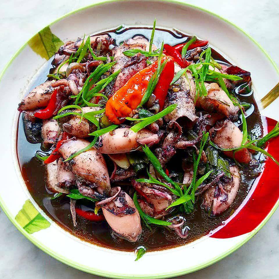 cumi kuah hitam (instagram.com/regunancha)