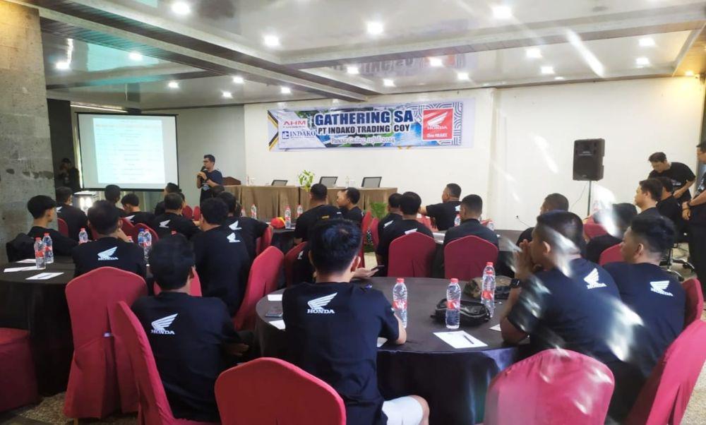 Honda Bikin Gathering Service Advisor di Pancur Gading
