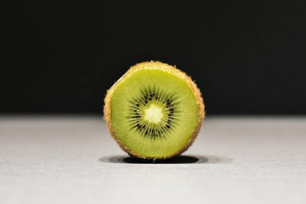 ilustrasi buah kiwi (unsplash.com/Ashish Vyas)