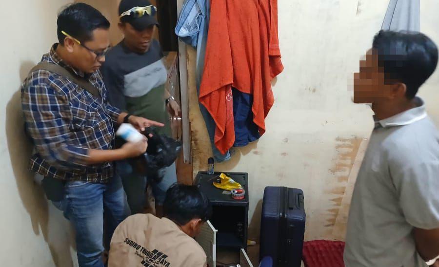 Gerebek Toko Kosmetik di Teluknaga, Polisi Temukan Obat Terlarang