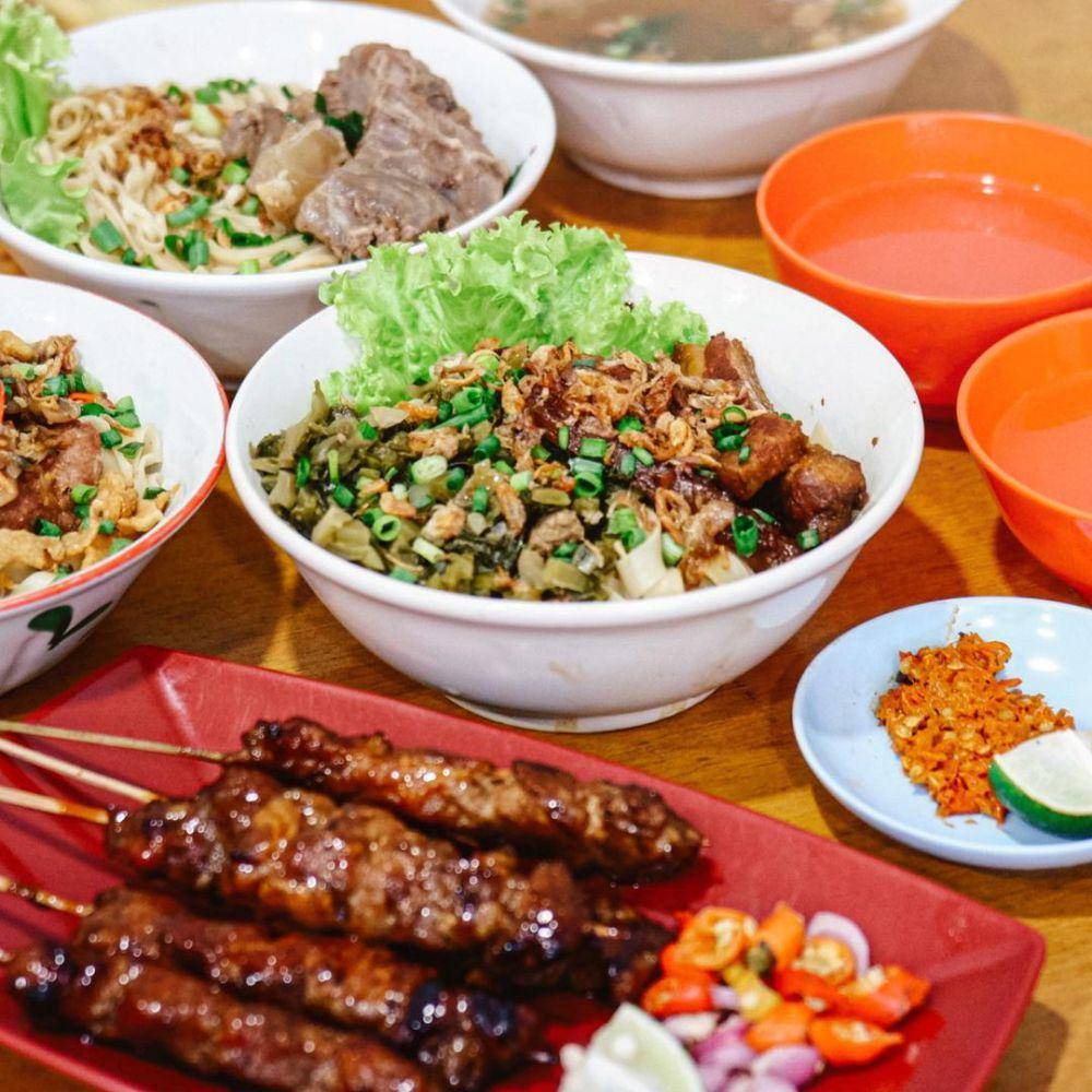 Potret mie samcam sayur asin. Instagram/Veboluz