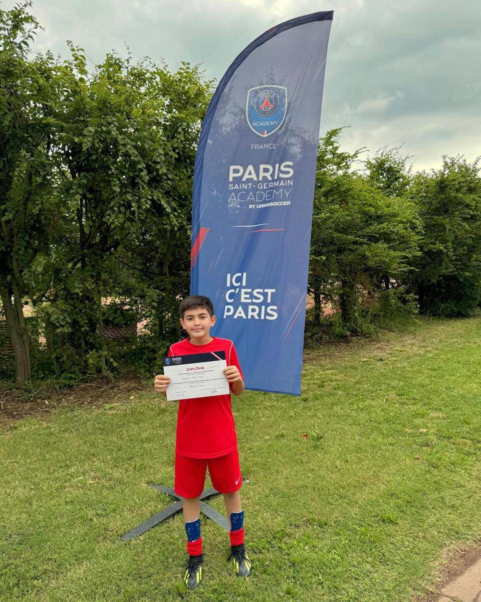 anak Carissa Puteri ikut summper camp PSG Academy (instagram.com/carissa_puteri)