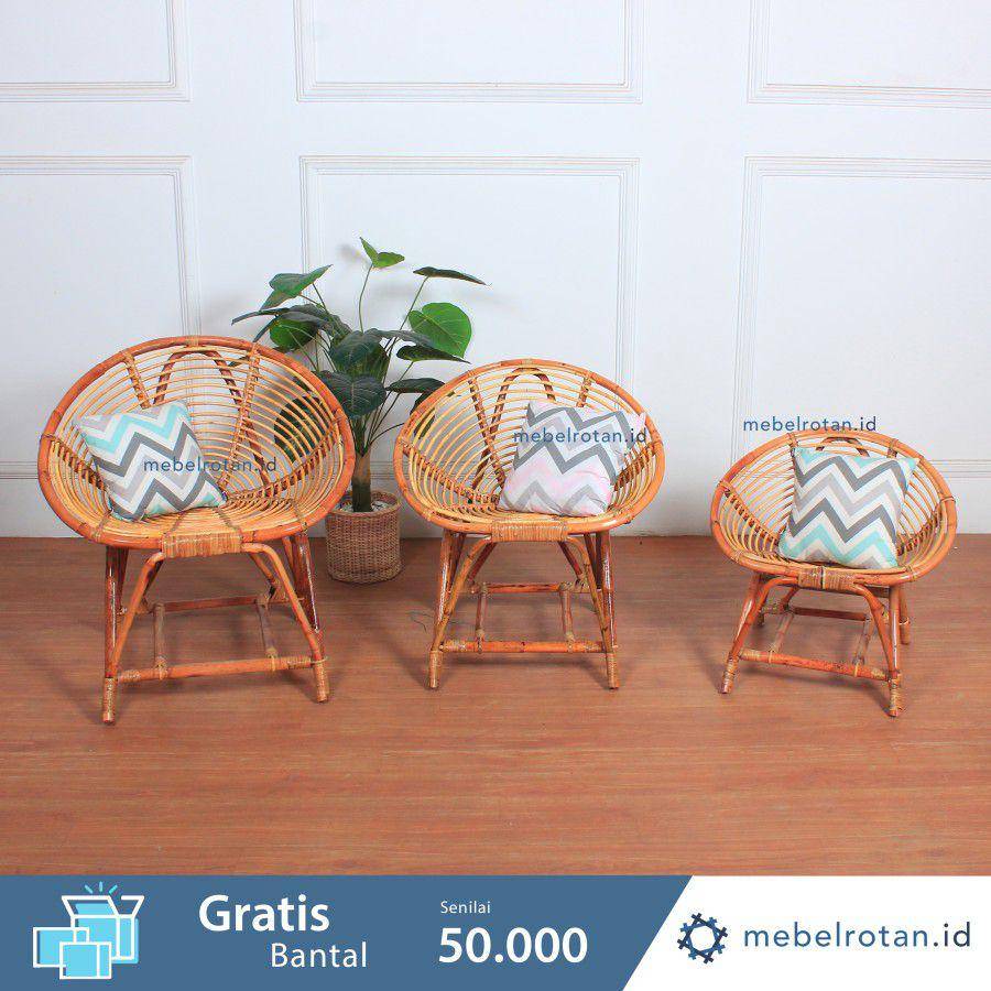 kursi taman terjangkau (tokopedia.com/Mebel Rotan ID)