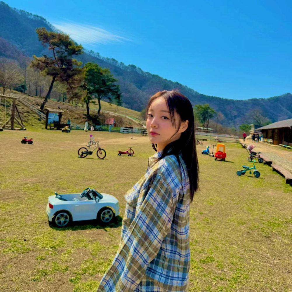 Moon Ji In (instagram.com/moonjiin_actress)