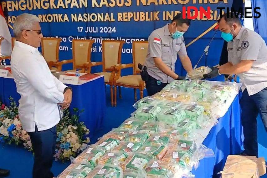Ratusan narkotika jenis sabu yang berhasil diamankan BNN RI dan Bea Cukai (IDN Times/Putra Gema Pamungkas)