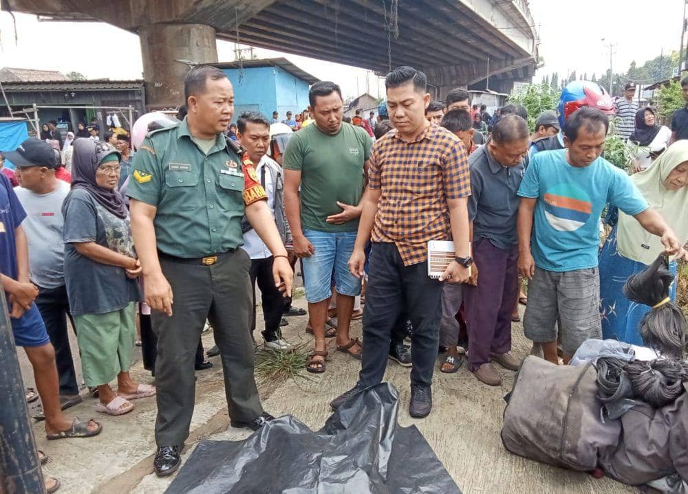 Penampakan korban Misbahudin dan lokasi kejadian laka kereta api di Natar, Lampung Selatan. (Dok. Polsek Natar).