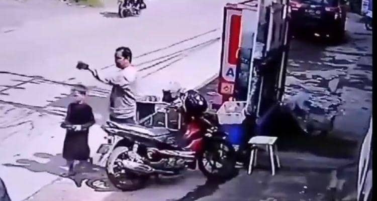 Rekaman CCTV saat pelaku beraksi (Dok. Istimewa)