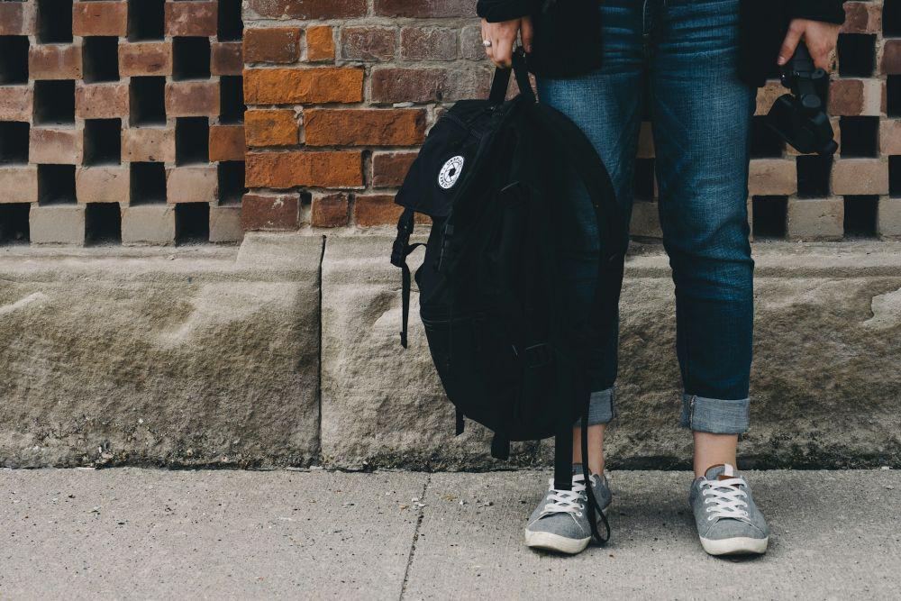 7 Rekomendasi Tas Sekolah SMA, Simpel Kekinian!