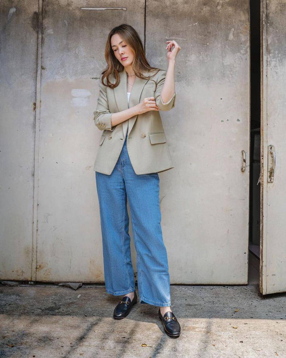 mix and match celana jeans ala Cathy Sharon (instagram.com/cathysharon/)