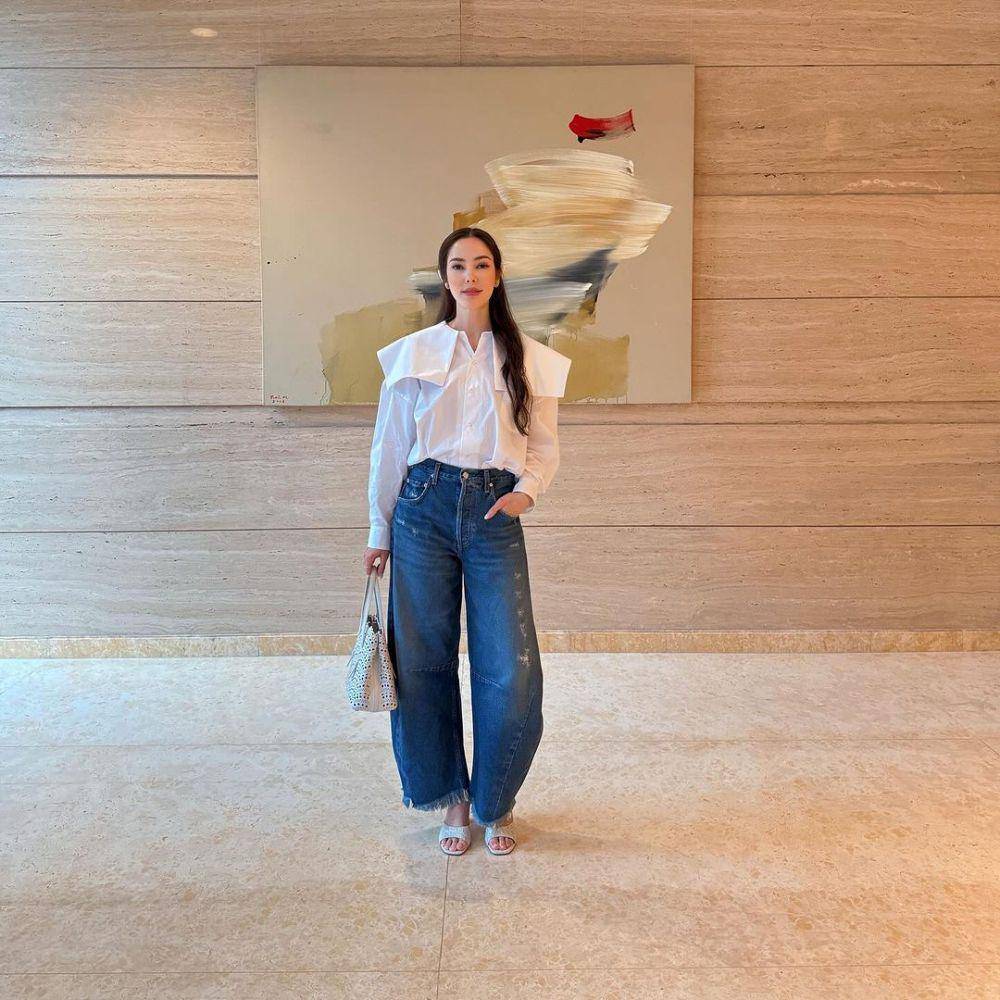 mix and match celana jeans ala Cathy Sharon (instagram.com/cathysharon/)