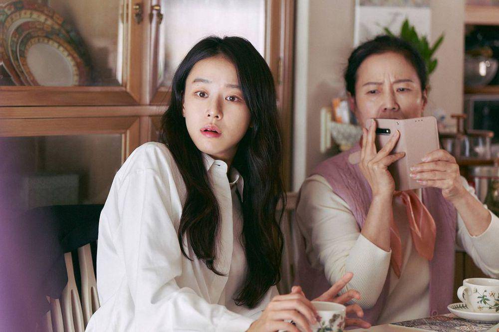 cuplikan Lee Ju Myoung di film Pilot (instagram.com/lotteent.movie)