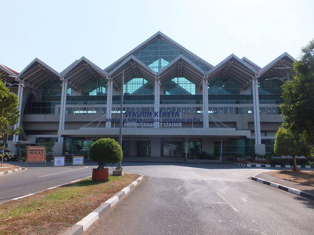 Stasiun Kereta Bandara Soekarno-Hatta (commons.wikimedia.org/暇・カキコ)