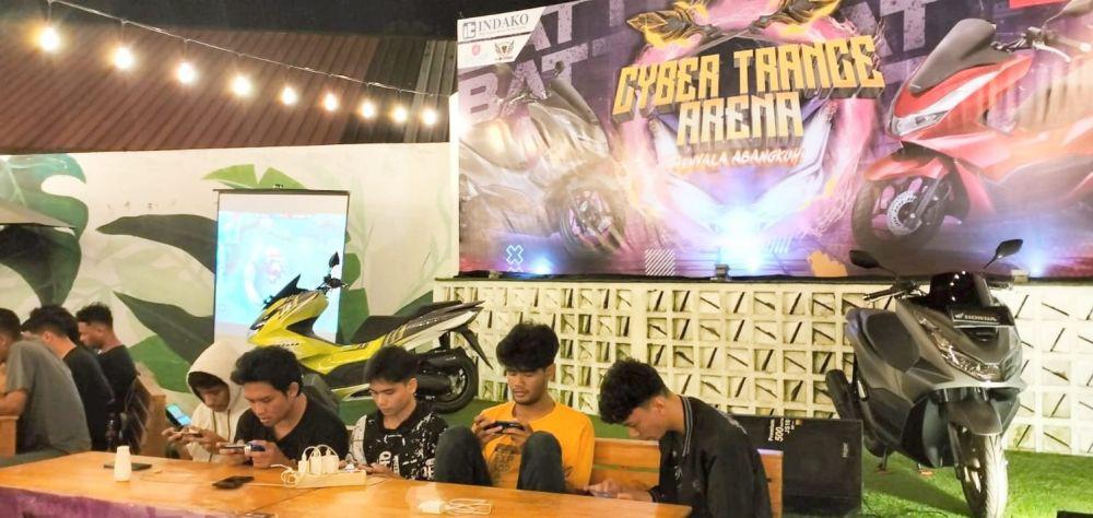 Cyber Trance Arena Generasi Muda Pecinta E-Sport Berinovasi