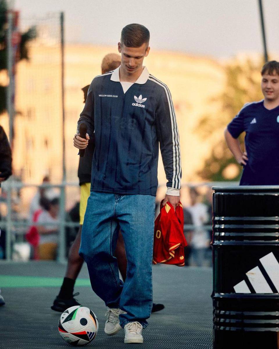 ide outfit kasual ala Dani Olmo (instagram.com/daniolmo)
