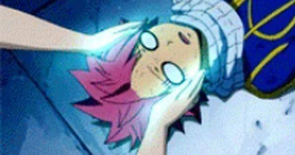 Wendy memakai Troia untuk mengobati mabuk perjalanan pada Natsu ( Dok. A-1 Pictures / Fairy Tail)