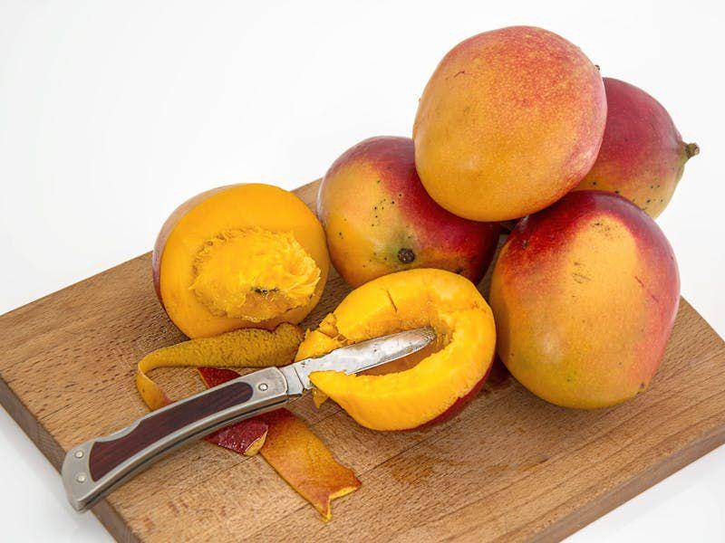 Ilustrasi buah dan biji mangga (pexels.com/pixabay)
