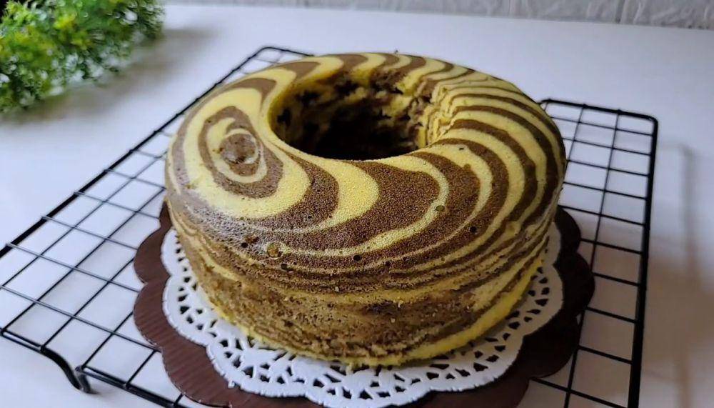 bolu kukus zebra 2 telur (YouTube.com/PAP COOK)