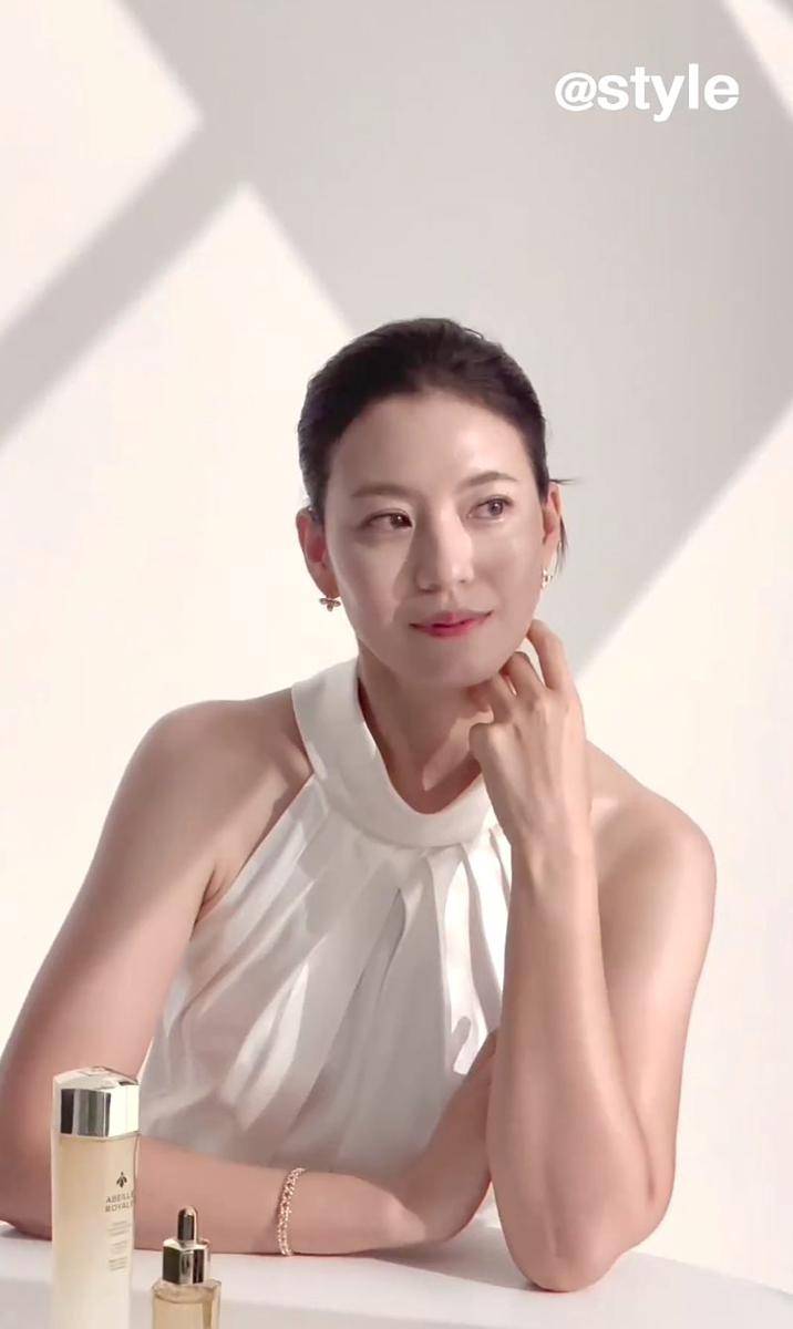potret terbaru Shim Hye Jin (instagram.com/atstar1_)