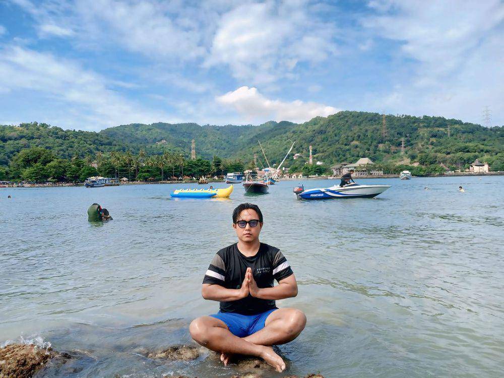 pantai di Pulau Merak Kecil (instagram.com/yaelahdul_)