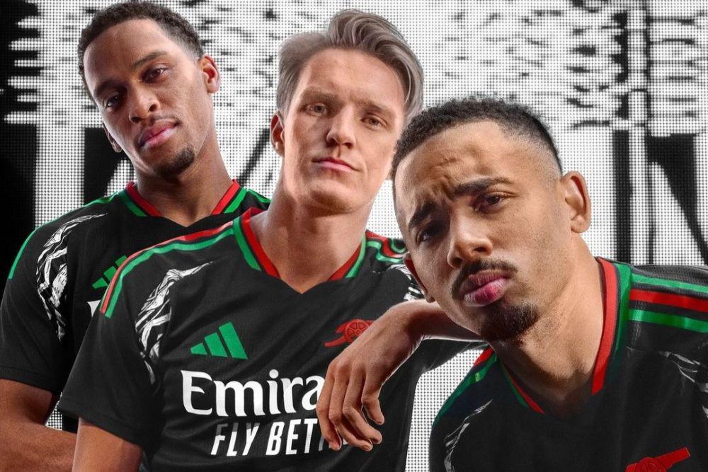 Tentang Jersey Tandang Arsenal yang Tak Pernah Gagal