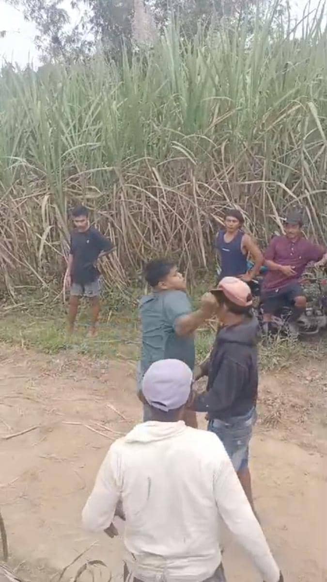 Tangkapan layar video perkelahian warga di Blitar. IDN Times/ istimewa