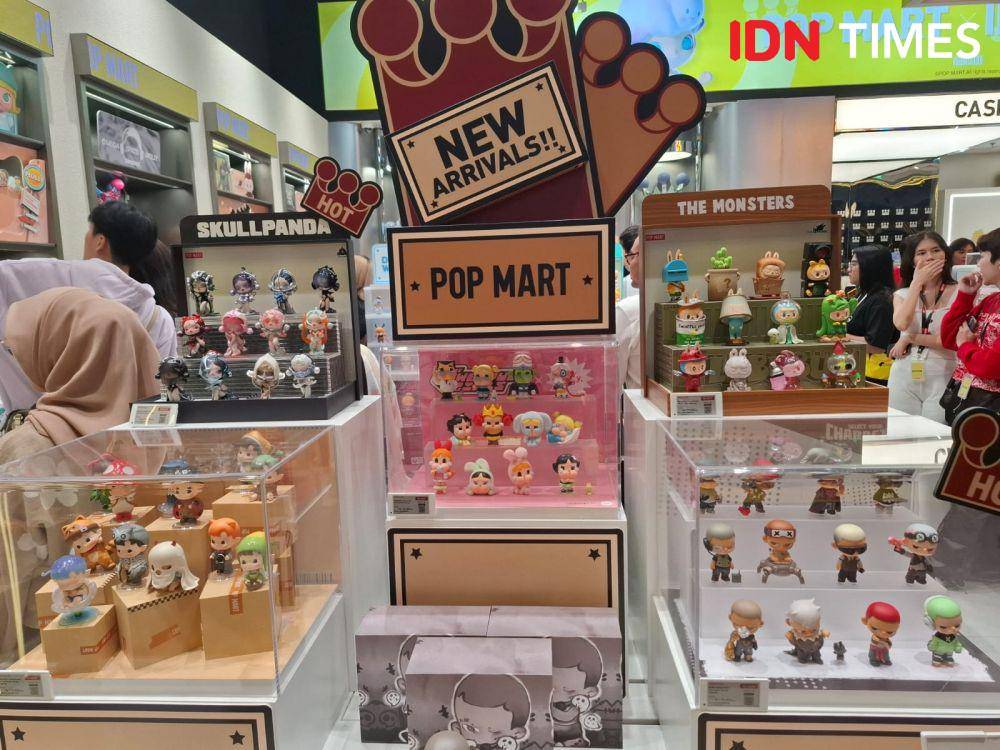 Potret Gerai Pertama Pop Mart di Indonesia pada Jumat (19/7/2024). IDN Times/Adyaning Raras