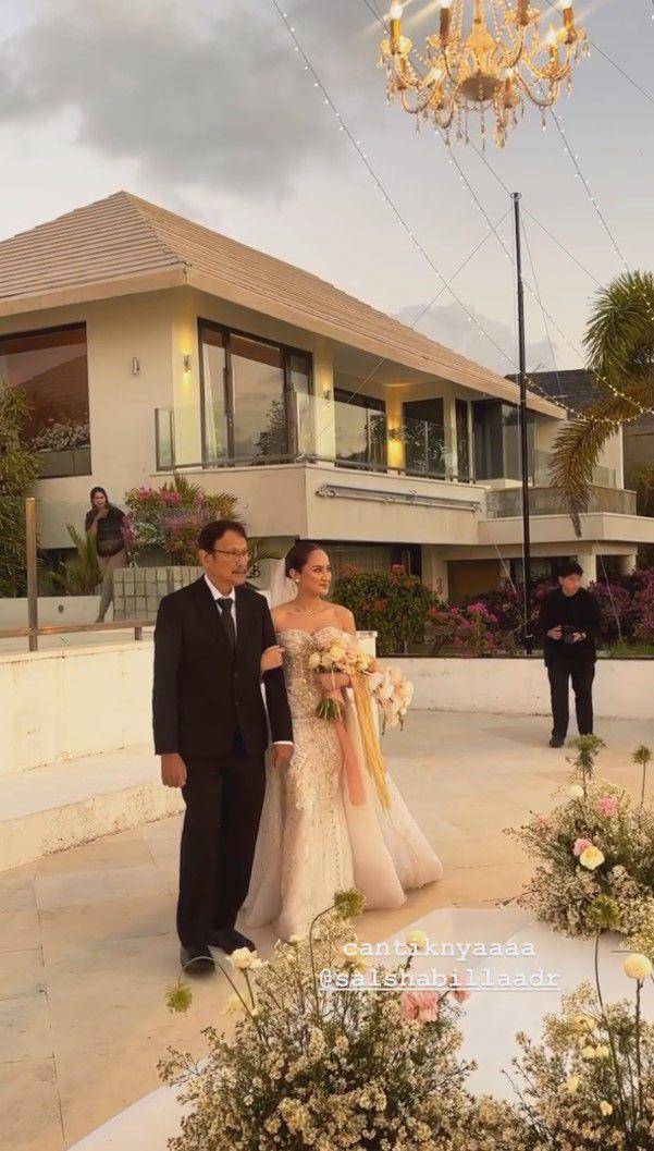 potret resepsi Salshabilla Adriani di Bali (instagram.com/steffizamoraaa)