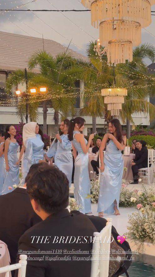 bridesmaid Salshabilla Adriani (instagram.com/megandomani1410)