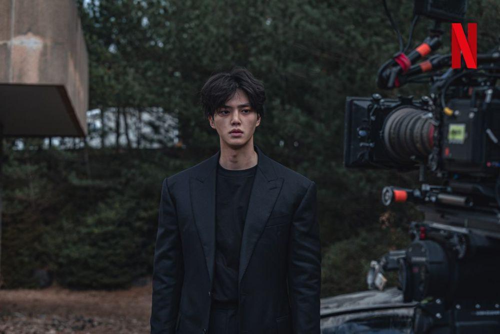 8 Potret Behind The Scene Sweet Home 3, Akting Totalitas!