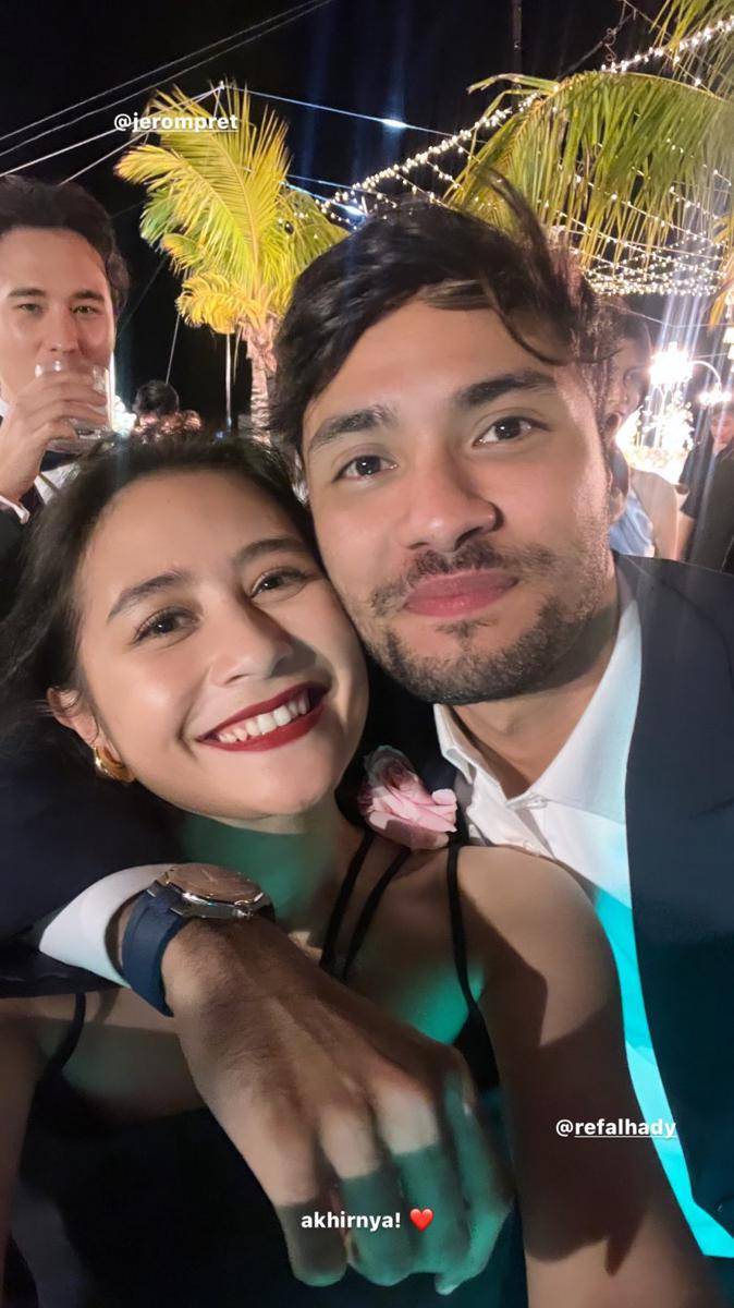 potret tamu artis di resepsi pernikahan Salshabilla Adriani (instagram.com/prillylatuconsina96)