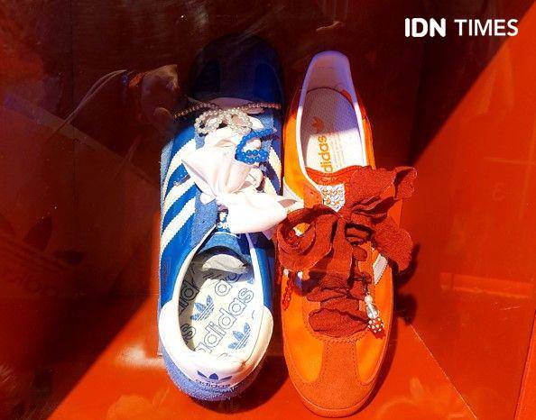 Koleksi terbaru adidas, SL72. Bisa custom tali sepatu. (IDN Times/Umi Kalsum)