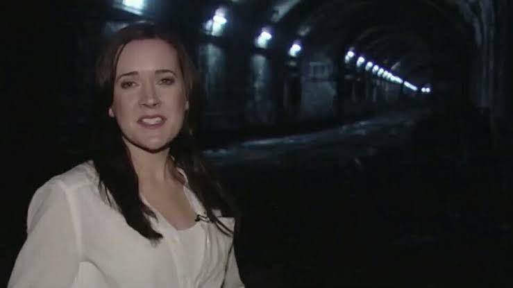 The Tunnel (dok. Distracted Media/The Tunnel)