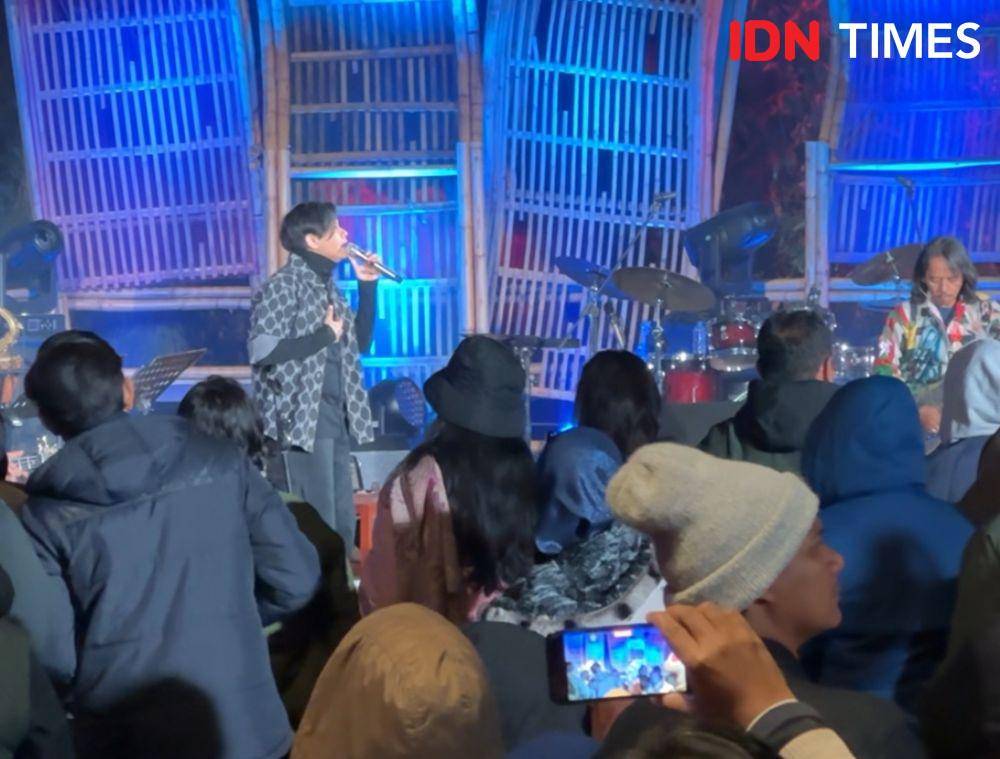 momen seru Jazz Gunung Bromo 2024 pada Sabtu (20/7/2024) (IDN Times/Elizabeth Chiquita)