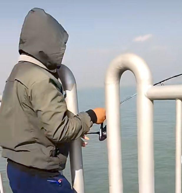 Viral Seorang Memancing di Jembatan Suramadu, Polisi Giatkan Patroli