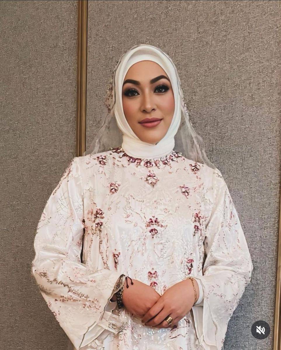 Busana keluarga pengajian Aaliyah Massaid (instagram.com/angelinasondakh09)
