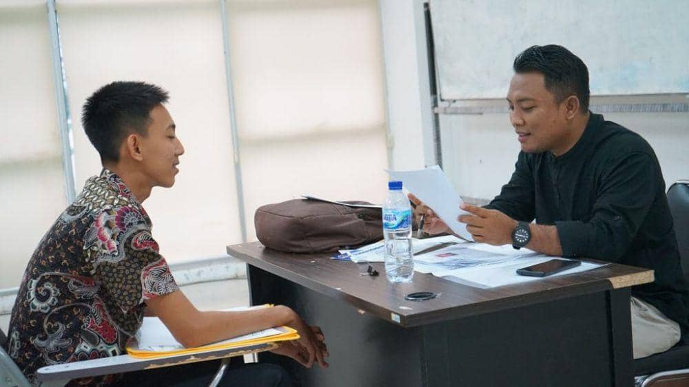 120 pendaftar penerimaan mahasiswa baru jalur prestasi khusus Institut Teknologi Sumatera (Itera) tahun 2024, mengikuti seleksi wawancara  dilaksanakan di Gedung E Itera (officialitera)
