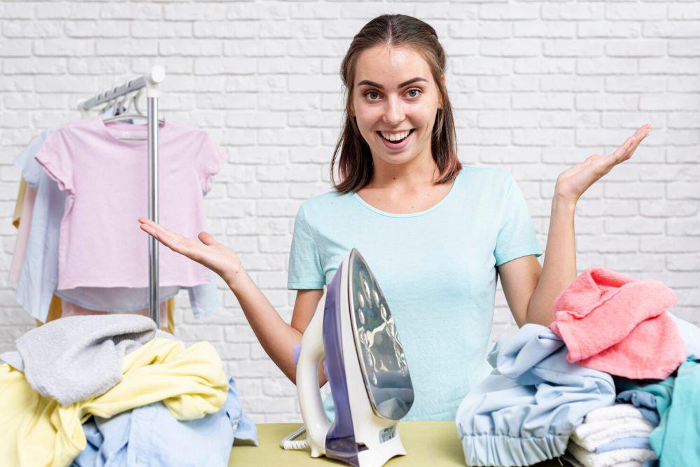 7 Tips Menyetrika Pakaian dengan Cepat, Lekas Beres!
