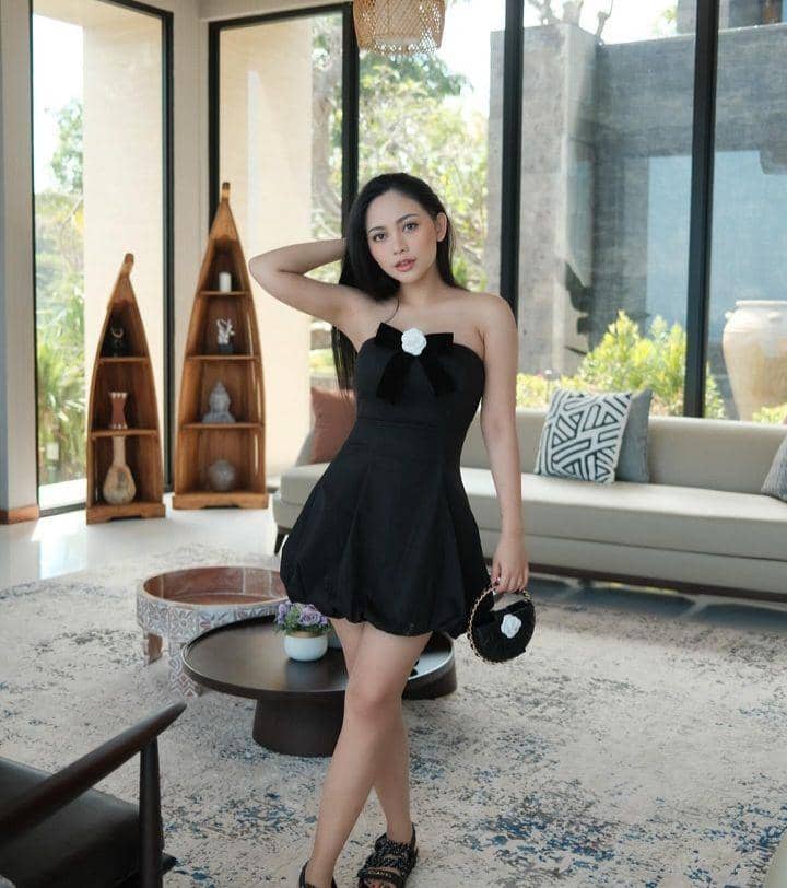 1outfit Rachel Vennya (instagram.com/rachelvennya)