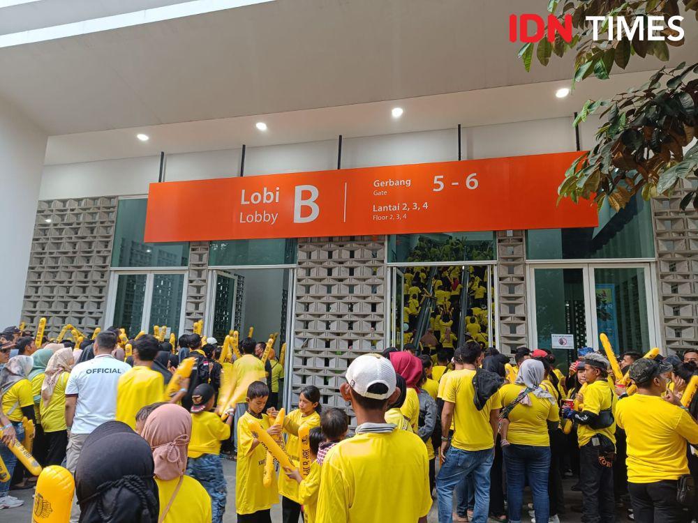 Final Proliga 2024: Suporter Tumpah Ruah di Indonesia Arena