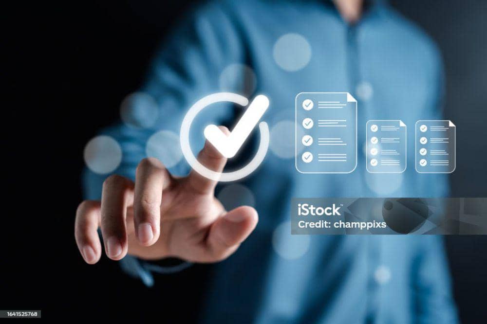 Ilustrasi ceklis plan(istock.com/champpixs)