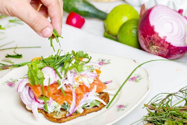 Beda Garnish dan Topping yang Sering Dianggap Sama